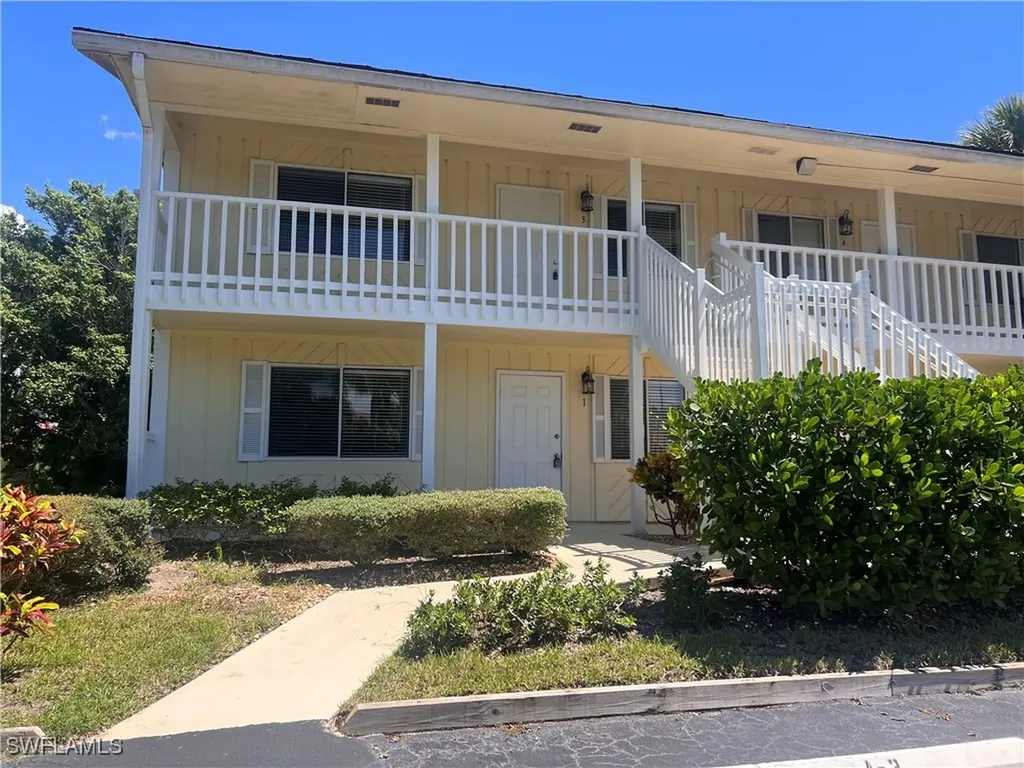 4601 Bayshore Drive Naples FL 34112