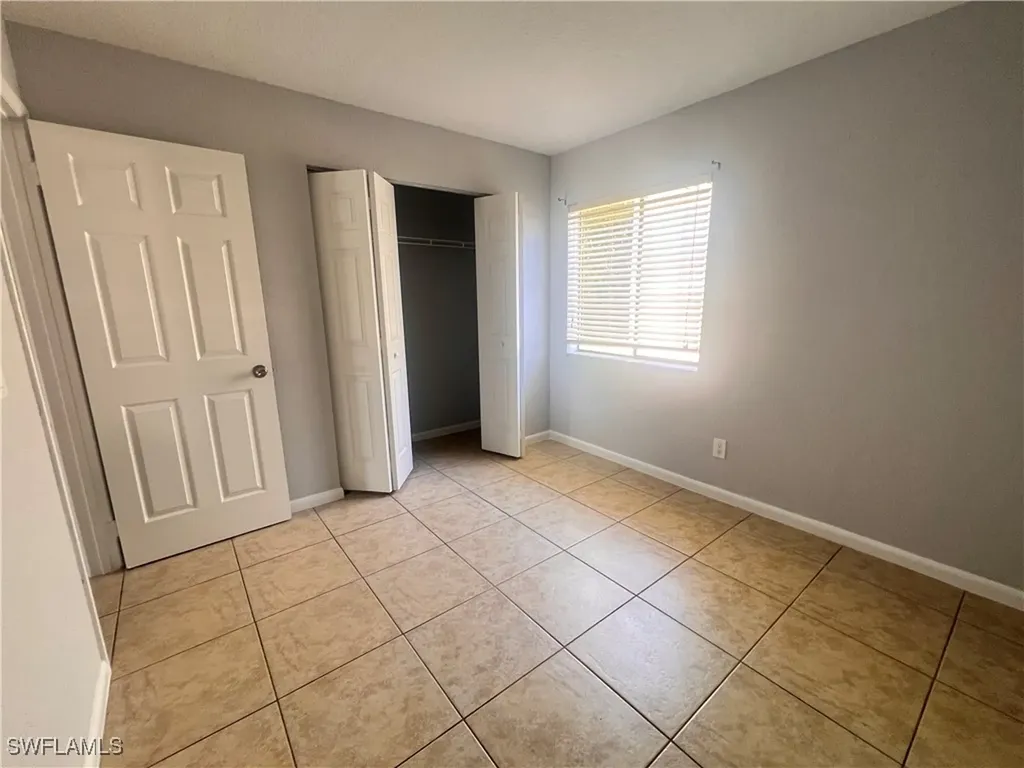 4601 Bayshore Drive Naples FL 34112