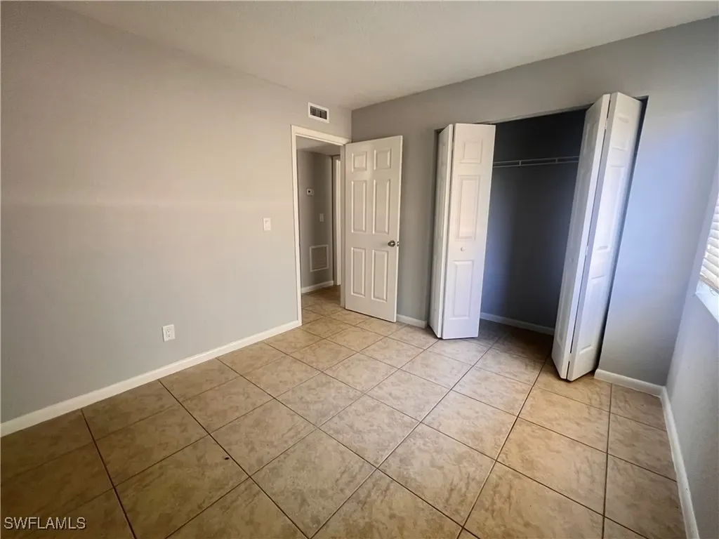 4601 Bayshore Drive Naples FL 34112