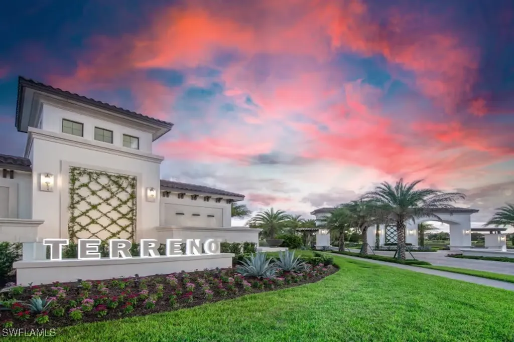 1904 Sierra Court Naples FL 34120