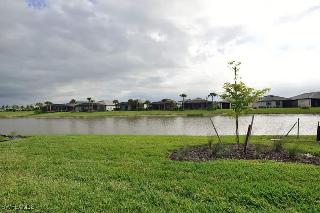 1904 Sierra Court Naples FL 34120