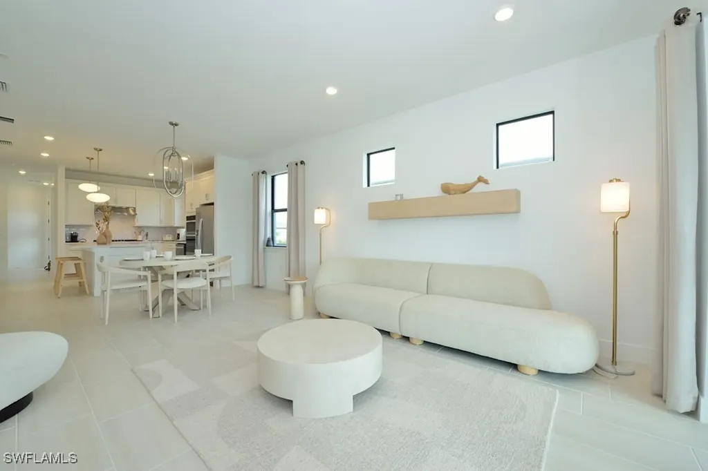 1904 Sierra Court Naples FL 34120