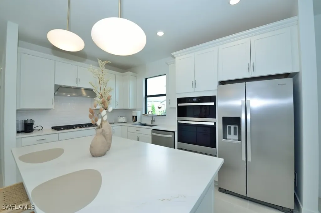 1904 Sierra Court Naples FL 34120