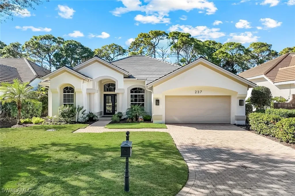 Naples FL, 237 Charleston Court