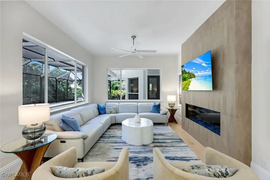 237 Charleston Court Naples FL 34110