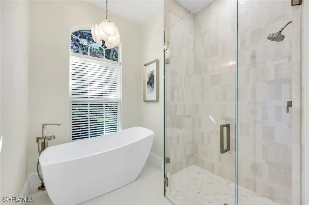 237 Charleston Court Naples FL 34110