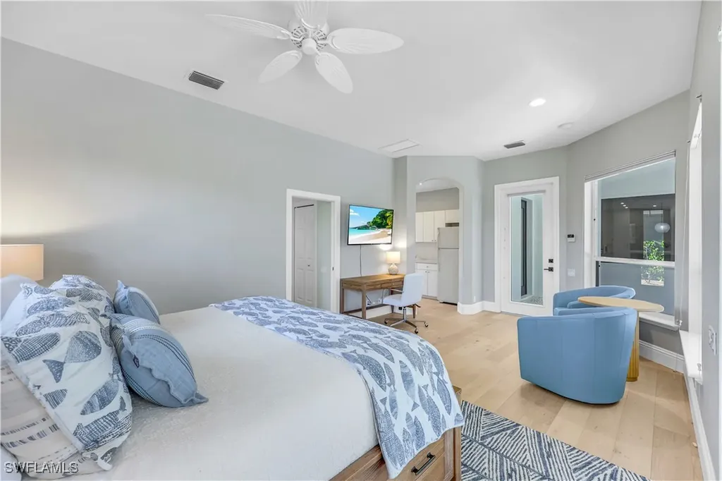 237 Charleston Court Naples FL 34110