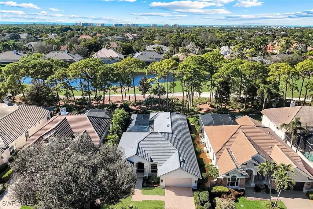 237 Charleston Court Naples FL 34110