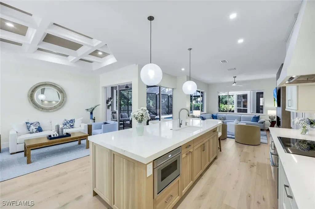 237 Charleston Court Naples FL 34110