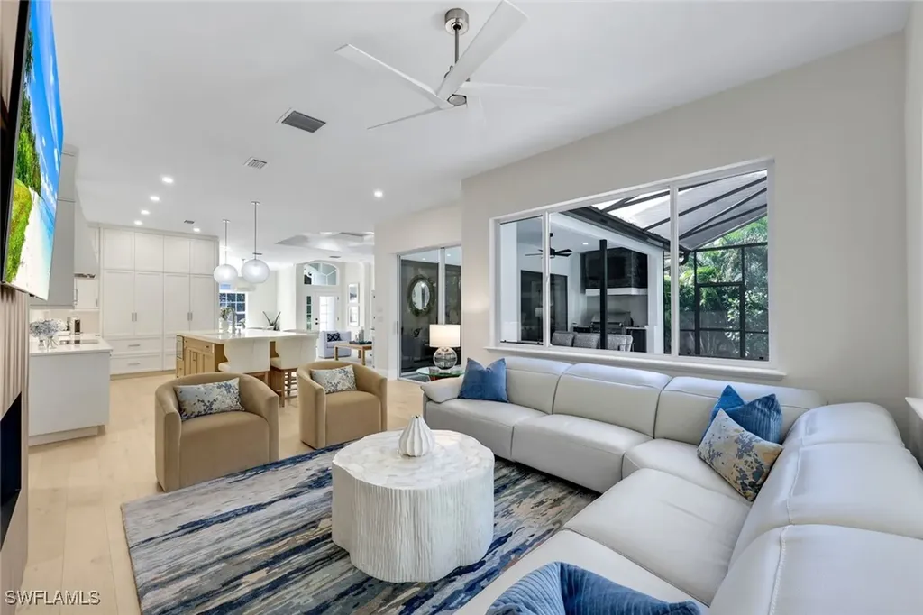 237 Charleston Court Naples FL 34110