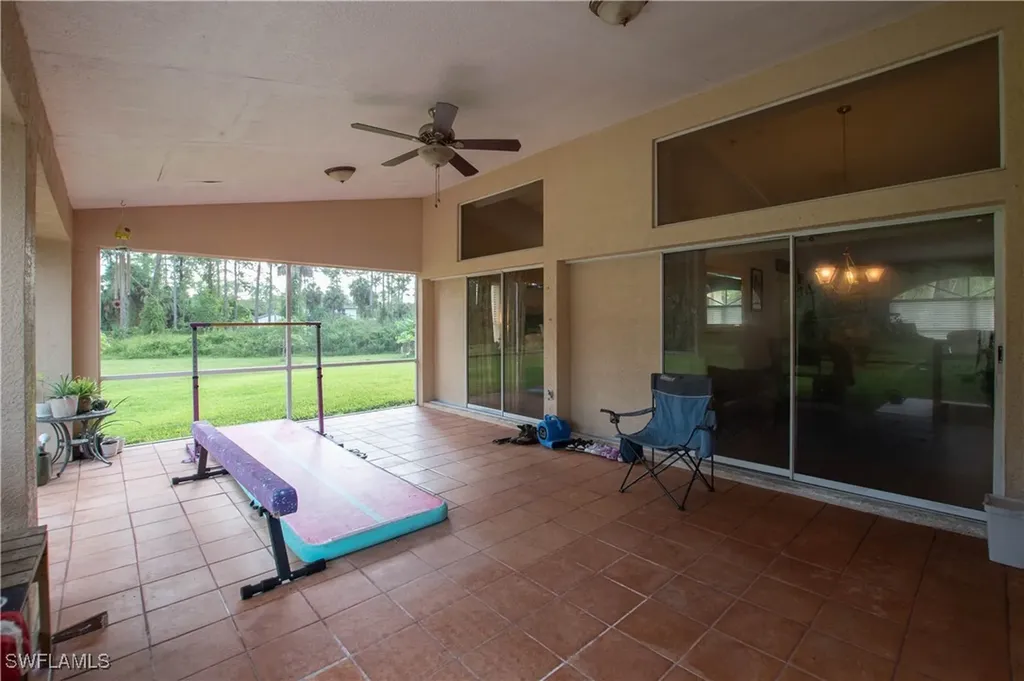 1333 20th Avenue NE Naples FL 34120