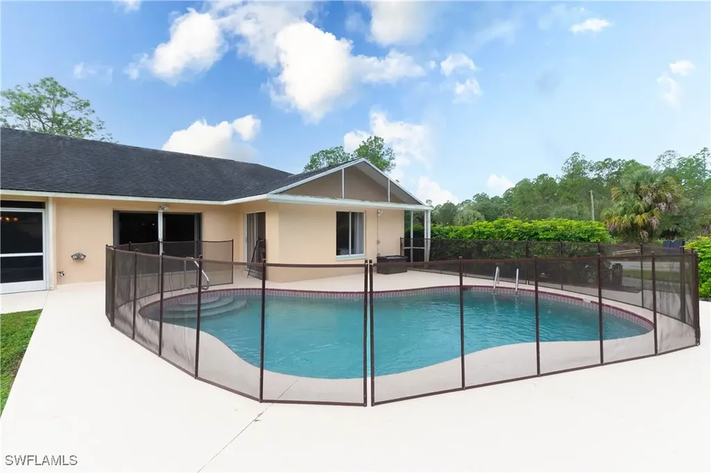 1333 20th Avenue NE Naples FL 34120