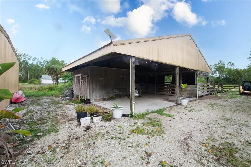 1333 20th Avenue NE Naples FL 34120