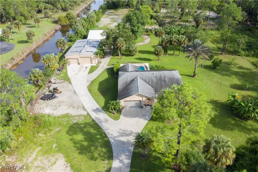 1333 20th Avenue NE Naples FL 34120