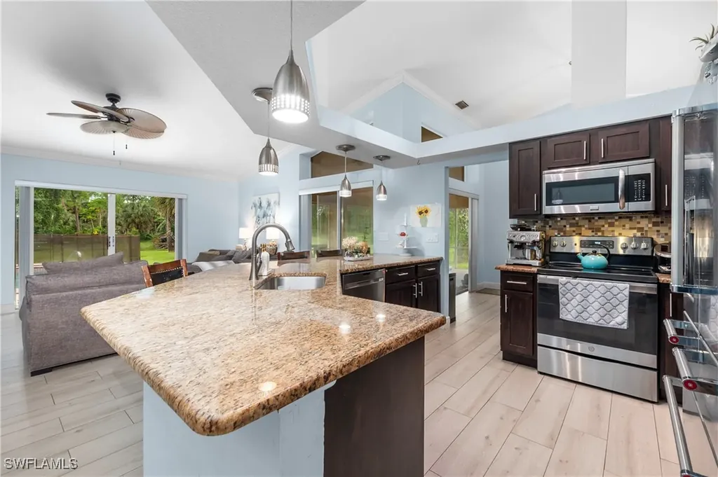 1333 20th Avenue NE Naples FL 34120