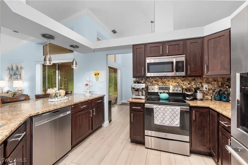 1333 20th Avenue NE Naples FL 34120