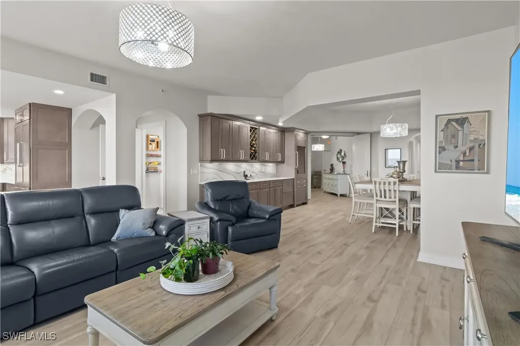 6061 Silver King Boulevard Cape Coral FL 33914