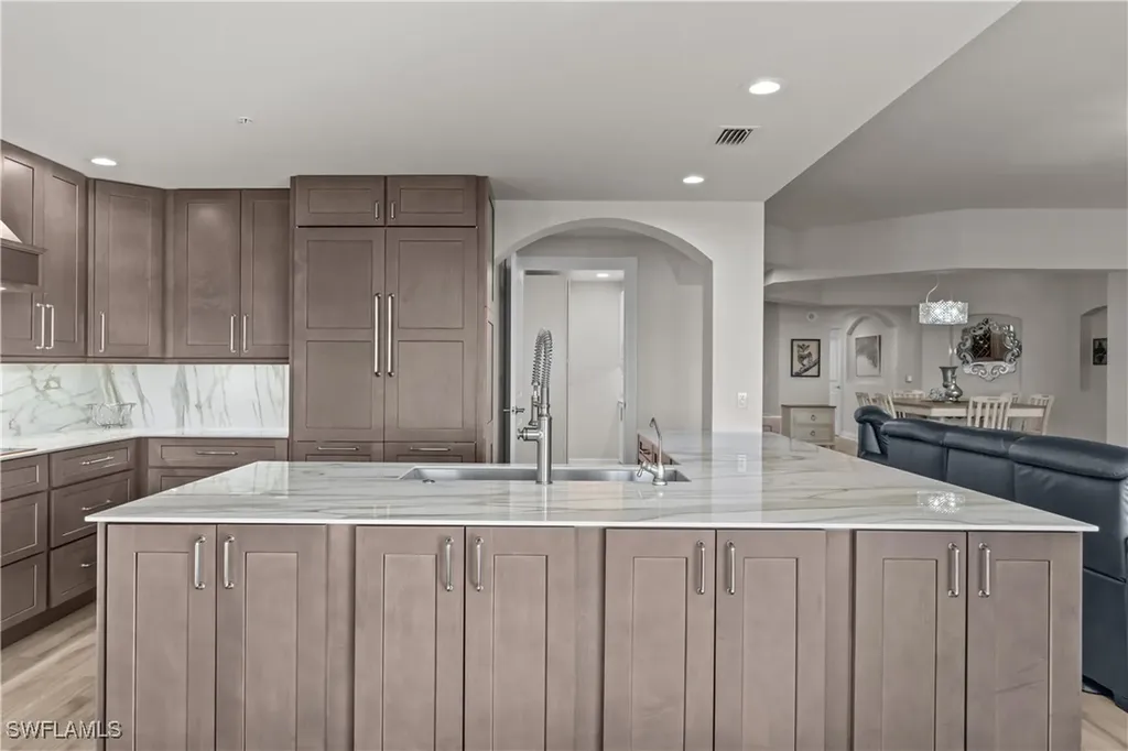 6061 Silver King Boulevard Cape Coral FL 33914