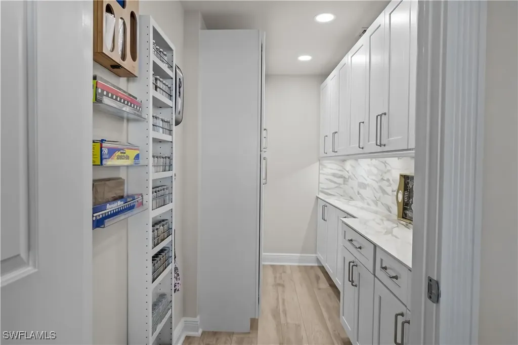 6061 Silver King Boulevard Cape Coral FL 33914