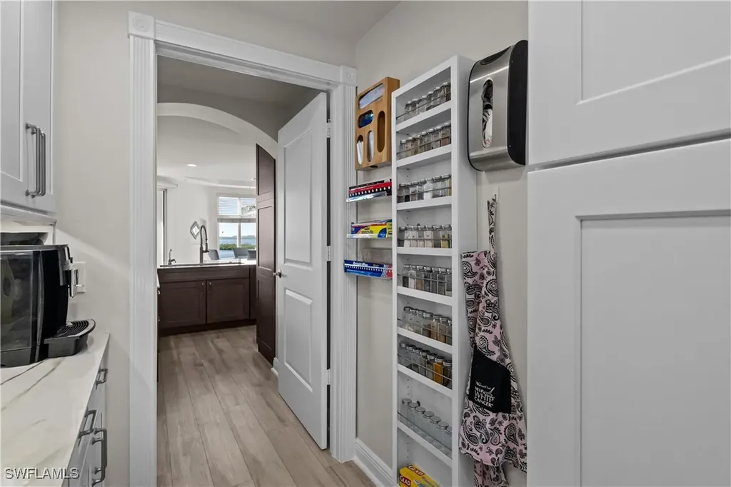 6061 Silver King Boulevard Cape Coral FL 33914