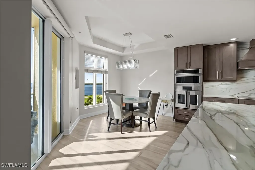 6061 Silver King Boulevard Cape Coral FL 33914