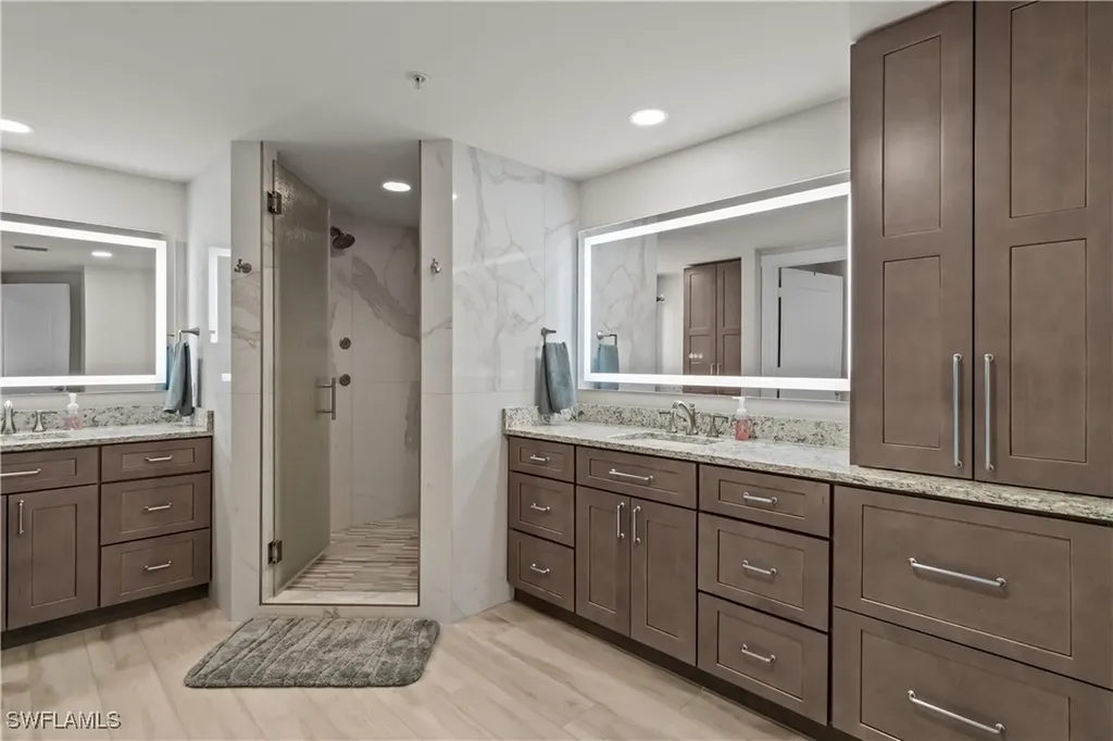 6061 Silver King Boulevard Cape Coral FL 33914