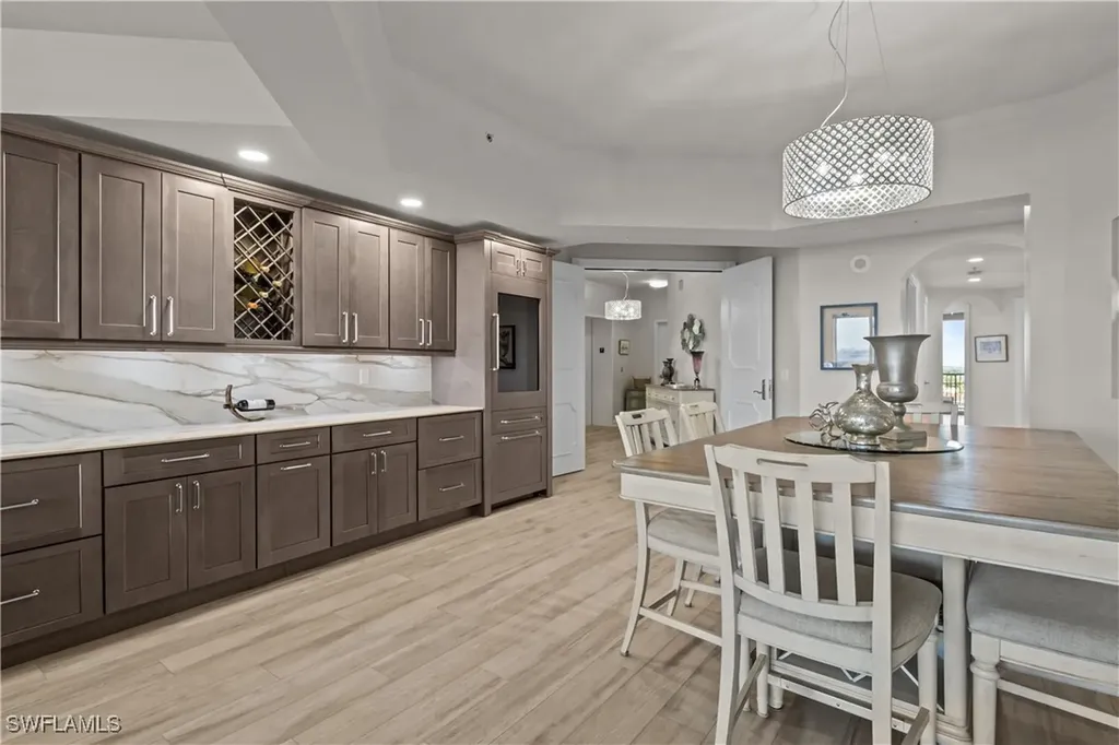 6061 Silver King Boulevard Cape Coral FL 33914