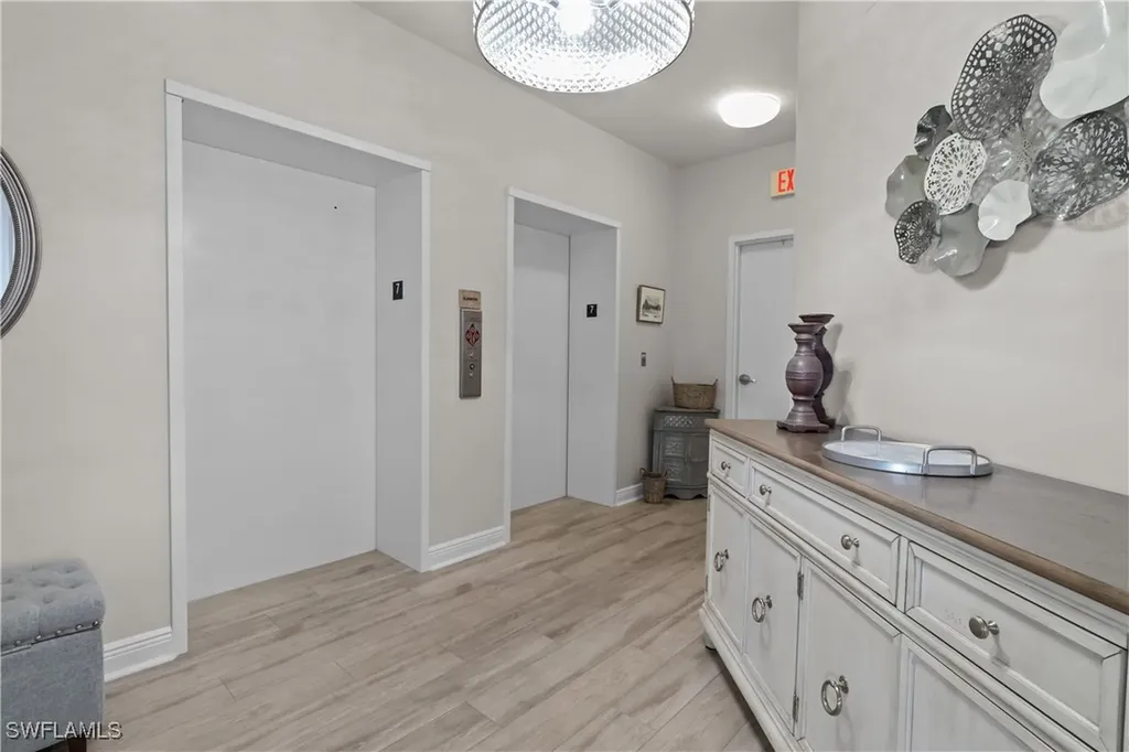 6061 Silver King Boulevard Cape Coral FL 33914