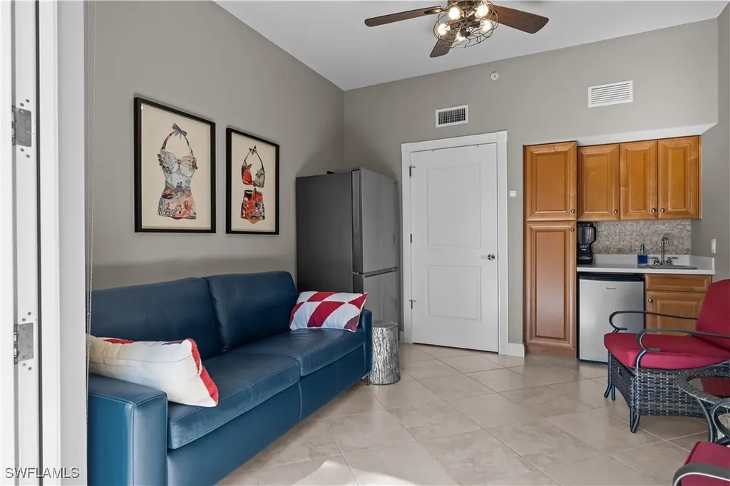 6061 Silver King Boulevard Cape Coral FL 33914