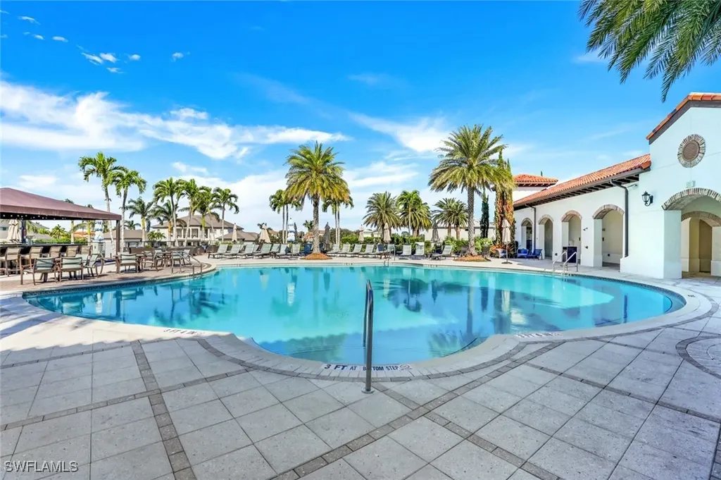 16374 Viansa Way Naples FL 34110