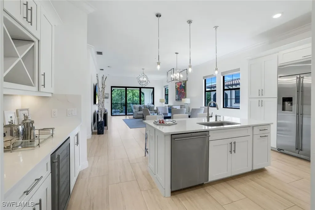 16374 Viansa Way Naples FL 34110
