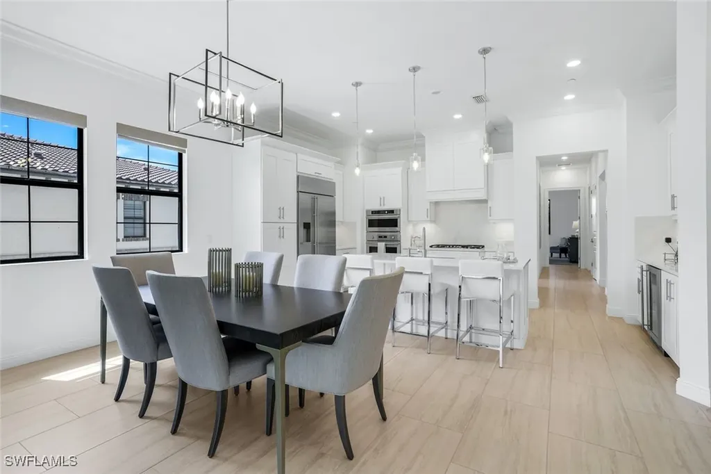 16374 Viansa Way Naples FL 34110