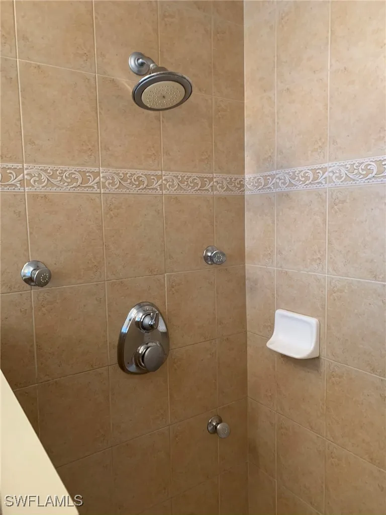 3910 Jasmine Lake Circle Naples FL 34119