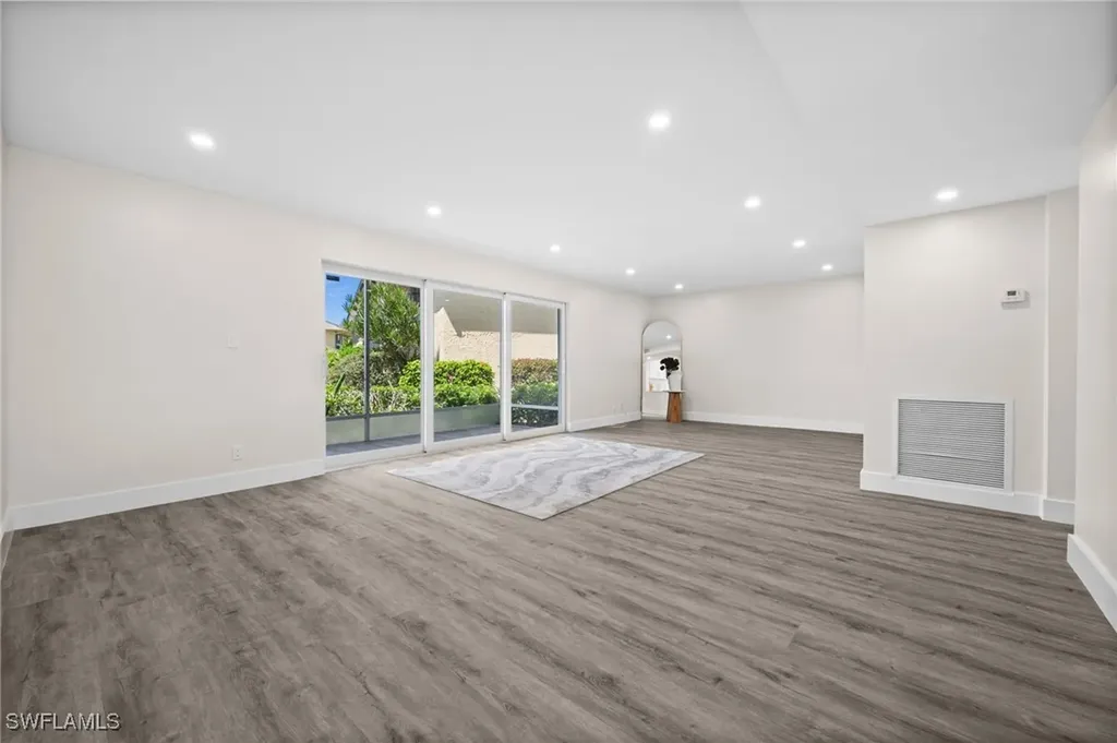 378 Palm Drive Naples FL 34112