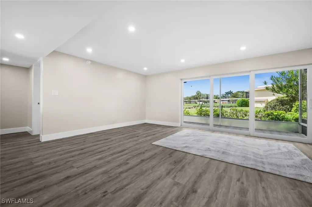 378 Palm Drive Naples FL 34112