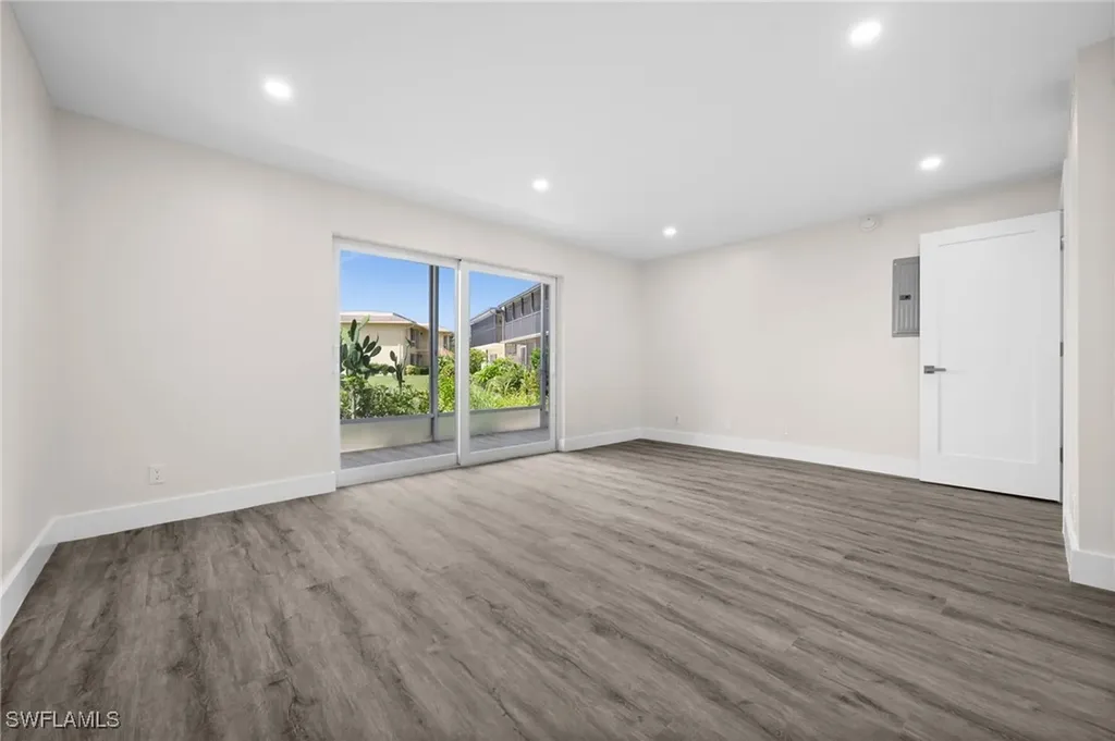 378 Palm Drive Naples FL 34112