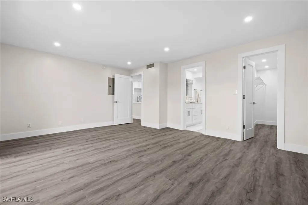 378 Palm Drive Naples FL 34112