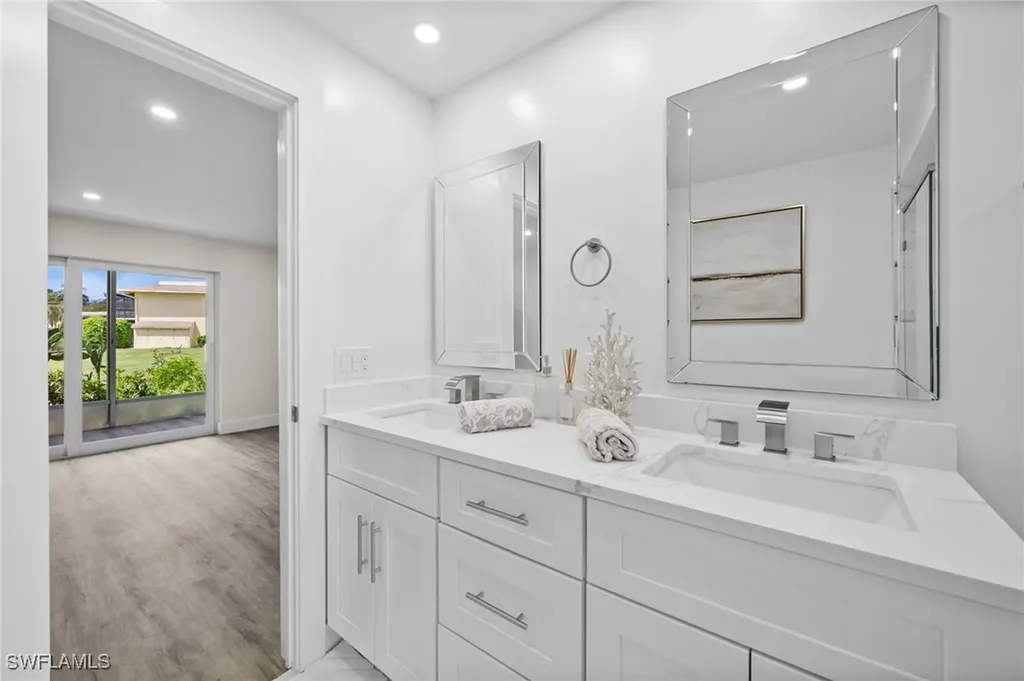 378 Palm Drive Naples FL 34112