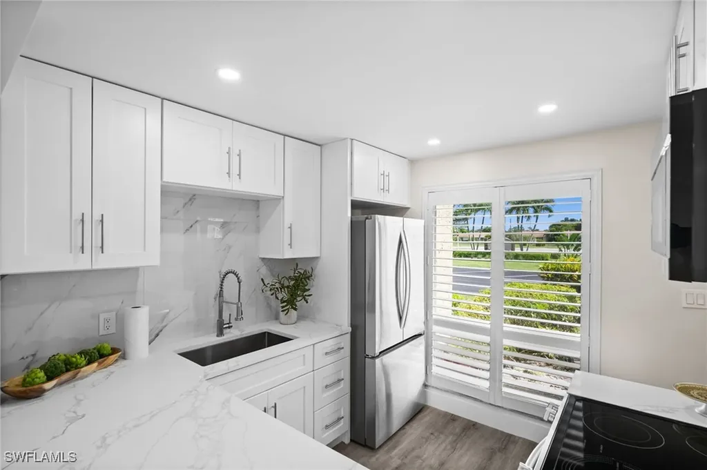 378 Palm Drive Naples FL 34112