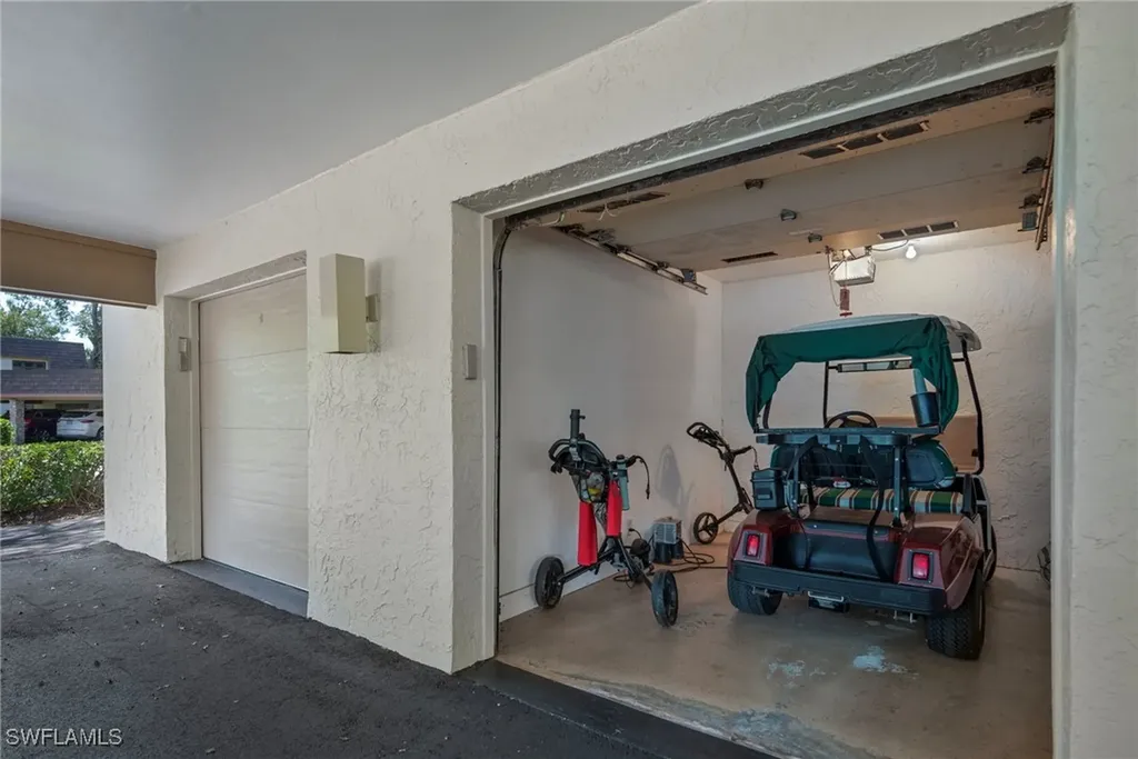 104 Clubhouse Drive Naples FL 34105