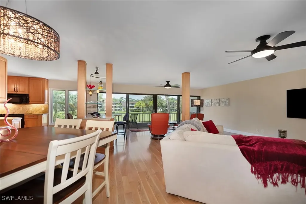 104 Clubhouse Drive Naples FL 34105