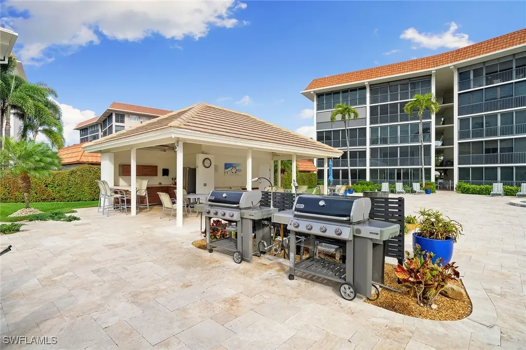 222 Harbour Drive Naples FL 34103