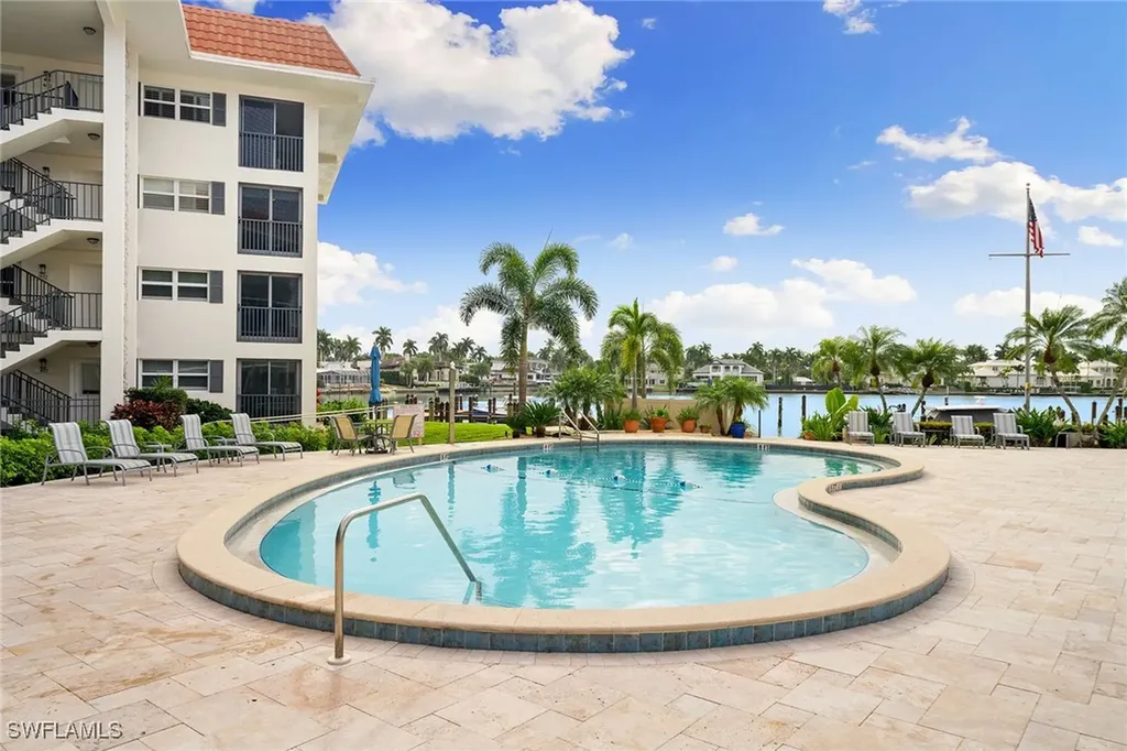 222 Harbour Drive Naples FL 34103