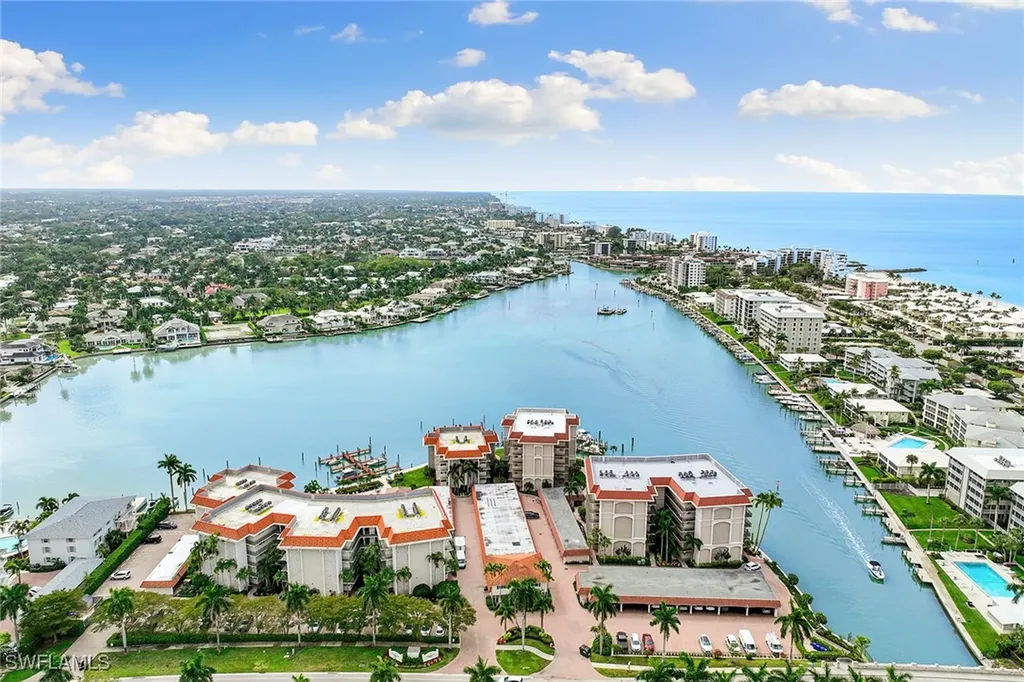 222 Harbour Drive Naples FL 34103