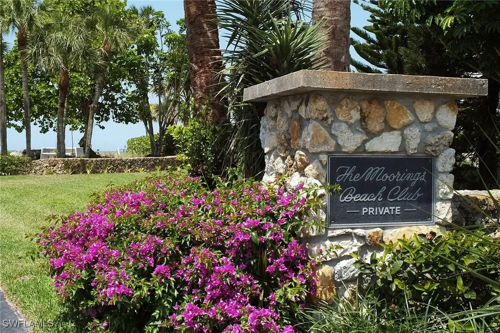 222 Harbour Drive Naples FL 34103