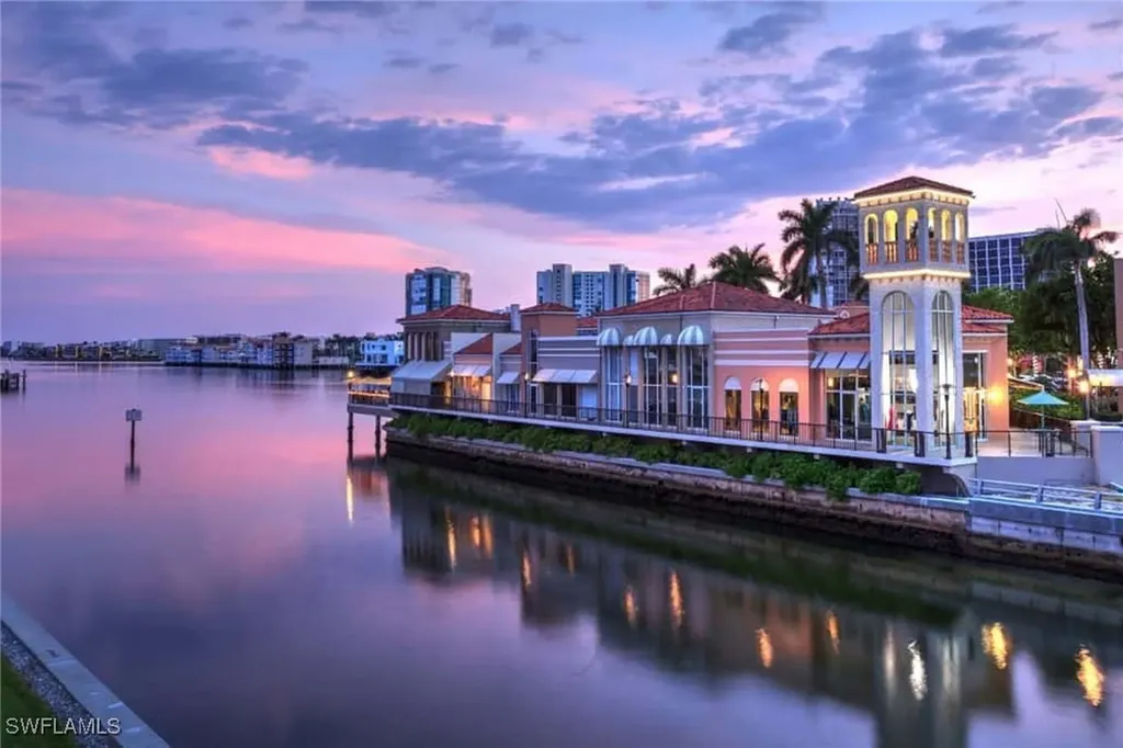 222 Harbour Drive Naples FL 34103