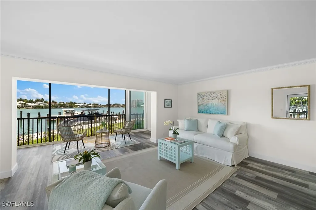 222 Harbour Drive Naples FL 34103