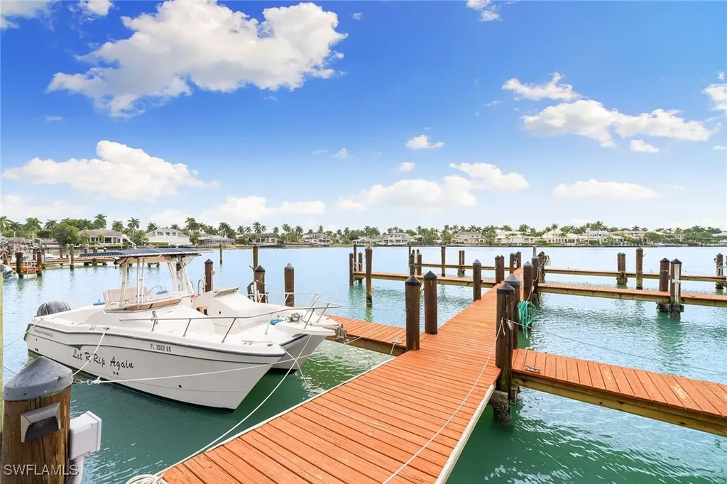 222 Harbour Drive Naples FL 34103