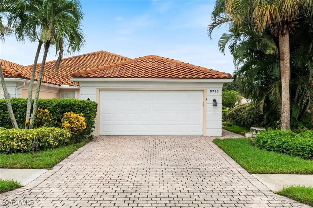 5756 Drummond Way Naples FL 34119