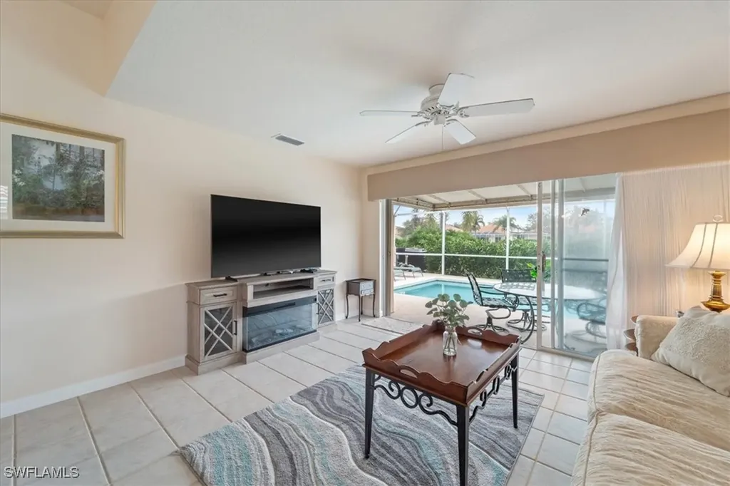 5756 Drummond Way Naples FL 34119